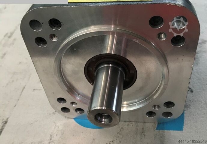 Motor INDRAMAT MDD 093C-F-030-N2L-110 GB1