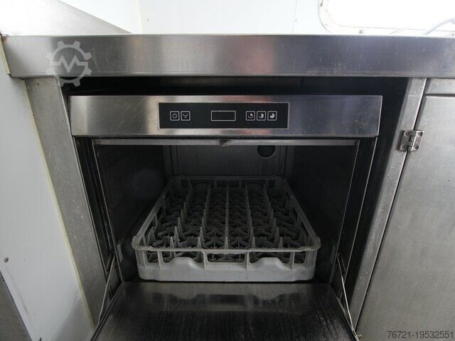 Salgstrailer Airstream Land Yacht Sovereign Catering + Foodtrailer