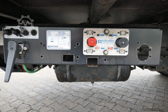 Prikolica sa sandukom MÖSLEIN TKO 105, Tandem, 6.100mm lang, Luftfederung