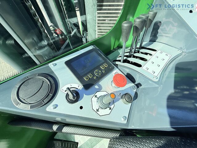 Carretilla retráctil de 4 vías Combilift C4500 DIESEL TRIPLEX 4900 NEW MODEL