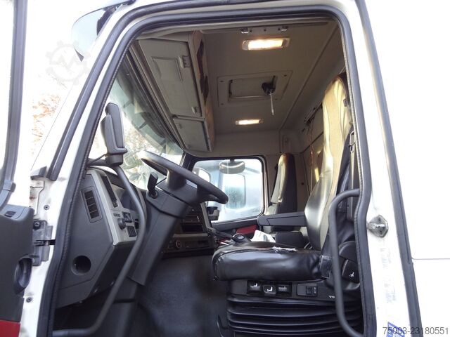 Chassi de caminhão Volvo FM420 4X4 X-Track