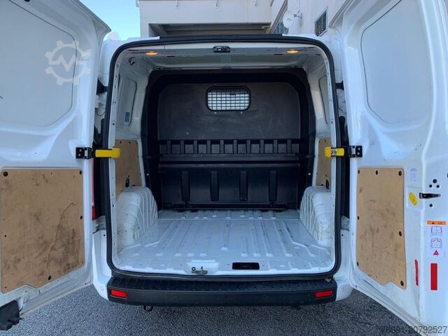 Panel van Ford Custom 290 L1 - Doppia Cabina 6 posti -
