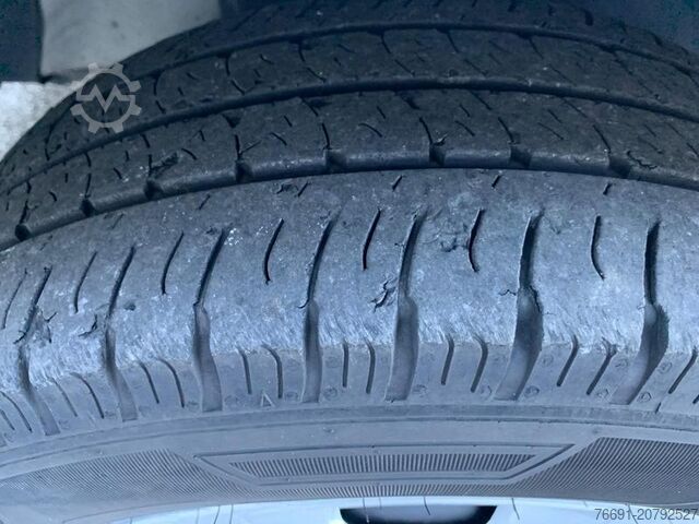 Panel van Ford Custom 290 L1 - Doppia Cabina 6 posti -