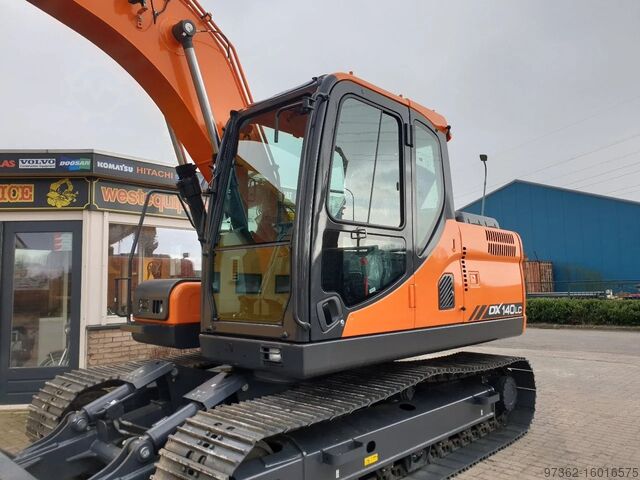 Grävmaskin med larvband Doosan DX140LC