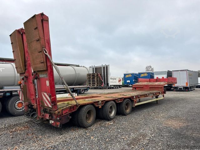 Dieplader oplegger GOLDHOFER 3-Achs Tieflader mit Rampen hydr. Zwangslenkung