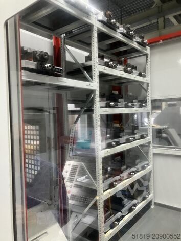 2 x 5-axliga bearbetningscenter med laddningsrobot HERMLE C 42 U