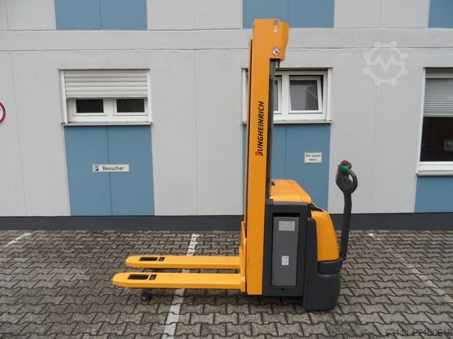 Traspallet manuale Jungheinrich EJC 214z - Initialhub (Basishub) - 5,35 m Triplex