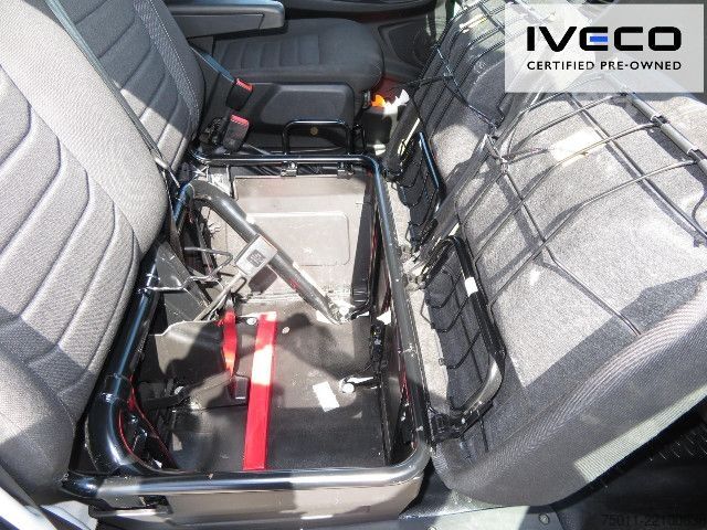 Dobozos furgon IVECO Daily 70C18HA8/P Koffer/LBW Klima, NL 3228kg