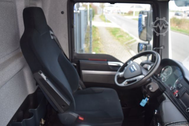 Hűtős teherautó MAN TGL 12.250 Kühlkoffer Thermoking 1200 Navi 7.30m
