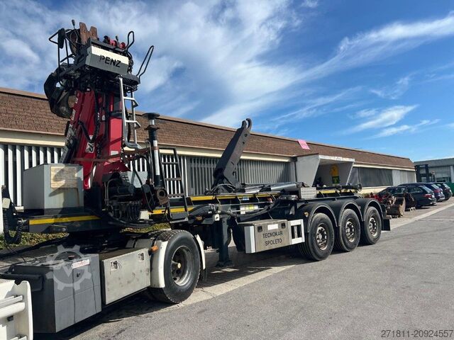 Semiremorcă cu macara montată pe camion TECNOKAR SEMIRIMORCHIO TECNOKAR SCARRABILE CON GRU