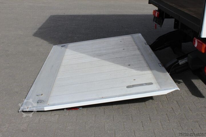 Dubă cu caroserie tip cutie Iveco Eurocargo  75E21 E6 Koffer 6,2m 3 Sitze Klima LBW