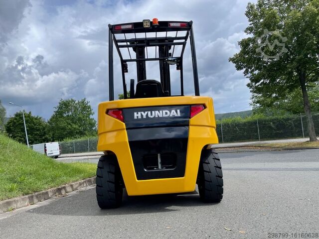 Elektro 4 Rad-Stapler Hyundai 50 B - 9