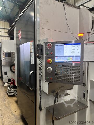 Pionowe centrum obróbcze HAAS umc 750