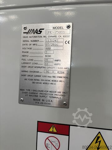 Pionowe centrum obróbcze HAAS umc 750
