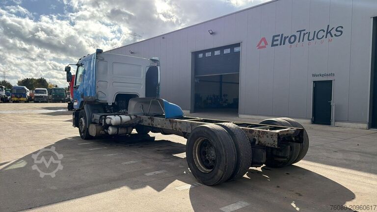 Chassis cabine Renault Premium 320 (BOITE MANUELLE / MANUAL GEARBOX)