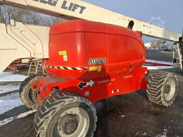 Csuklós teleszkópos munkaállvány JLG 800AJ