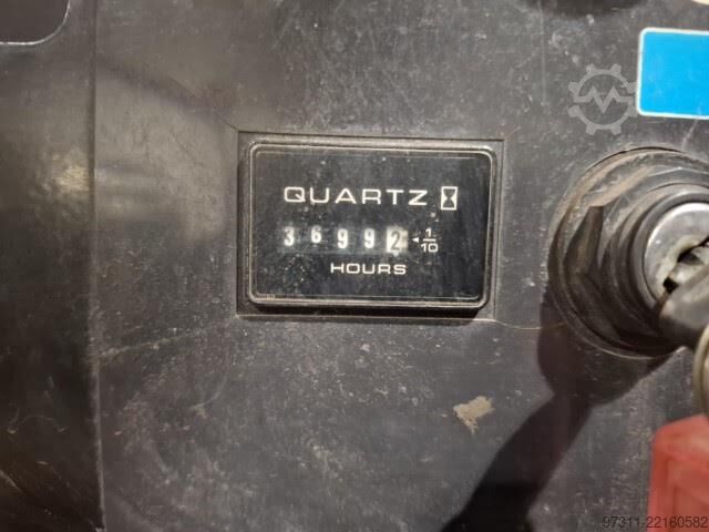Csuklós teleszkópos munkaállvány JLG 800AJ