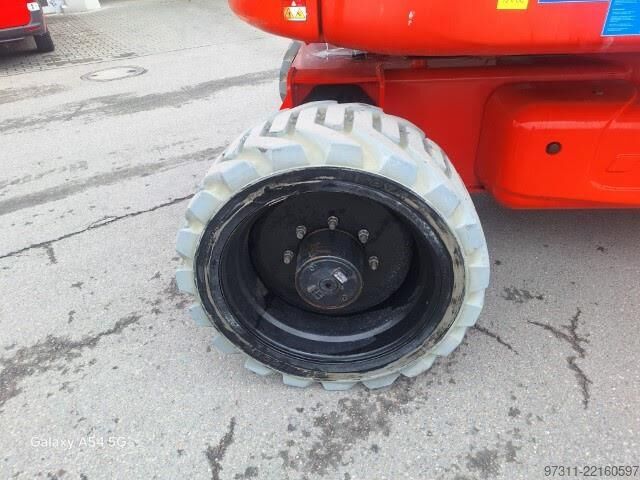 Csuklós teleszkópos munkaállvány Niftylift HR28 HYBRID 4X4