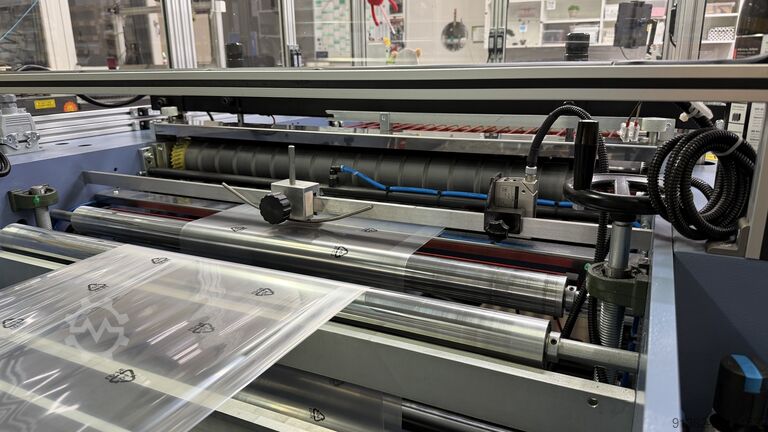 Máquina de processamento de película Öz-mak Plastik Makina ÖZM 85 LX UNIVERSAL BAG CUTTING MACHINE