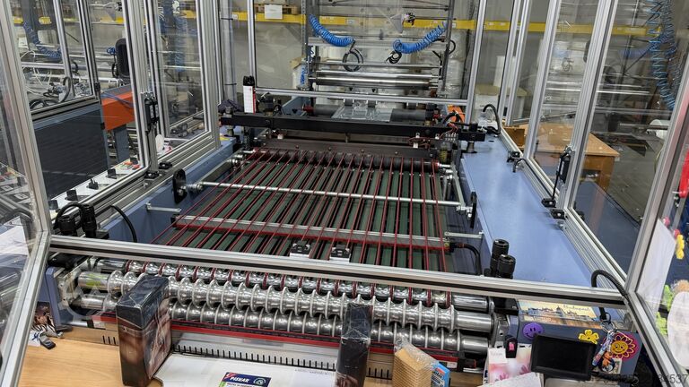 Máquina de processamento de película Öz-mak Plastik Makina ÖZM 85 LX UNIVERSAL BAG CUTTING MACHINE