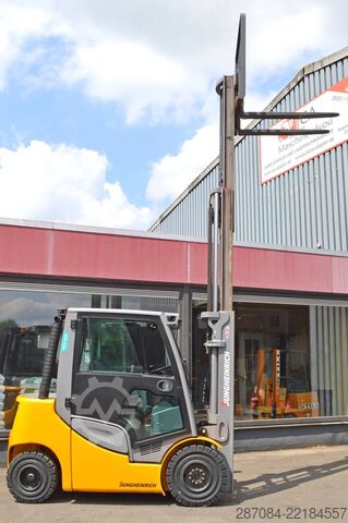 Gaffeltruck Jungheinrich DFG 425s