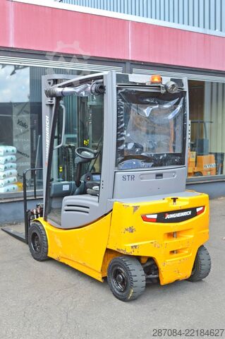 Heftruck Jungheinrich EFG 320