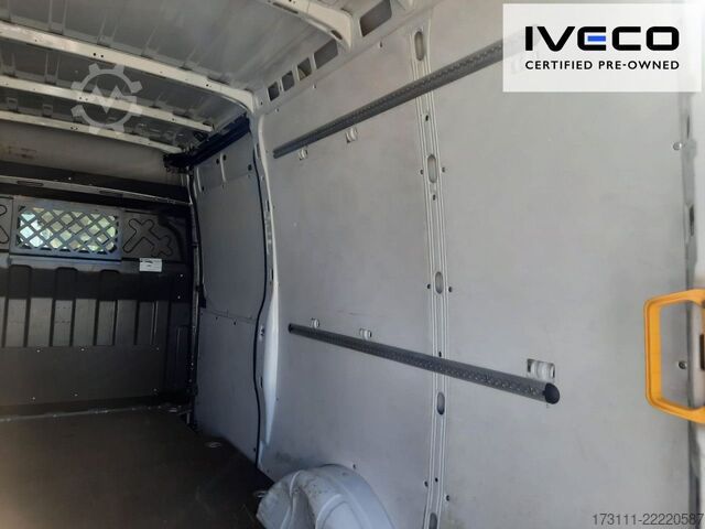 Hög tak skåpbil IVECO Daily 35S16V RS 3520L / Klima / Bluetooth
