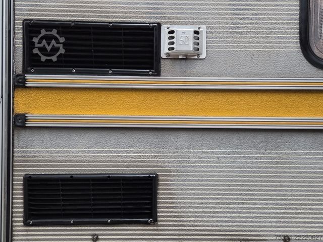 Lakókocsi KIP Kompakt KK 400 EK Wohnwagen Hubdach Küche