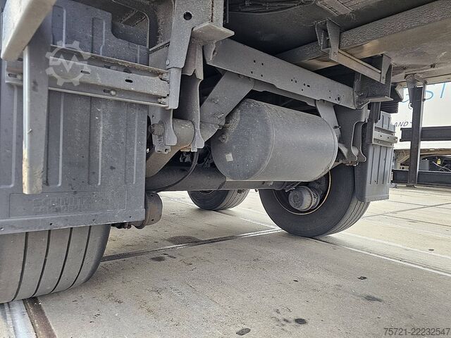 Transport refrigerat/congelat SCHMITZ SKO 24 L CARRIER TAILLIFT