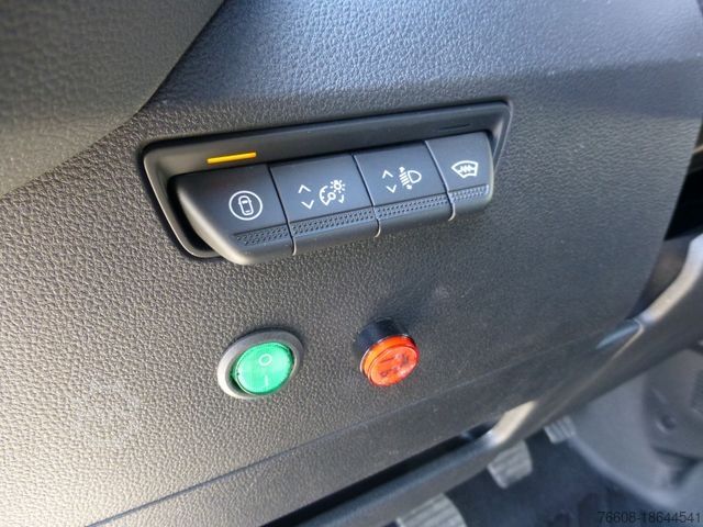 Ponyvával szerelt furgon RENAULT NEW Master Pritsche Plane LBW Premium 2025