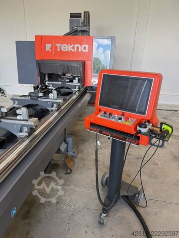 4-osé CNC obráběcí centrum Tekna TKE 944-7
