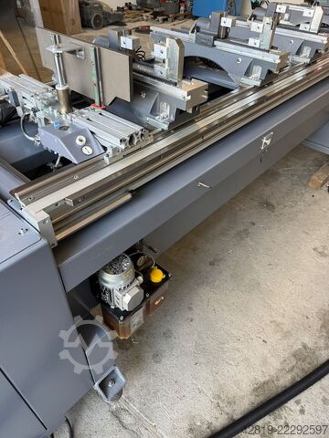 4-osé CNC obráběcí centrum Tekna TKE 944-7