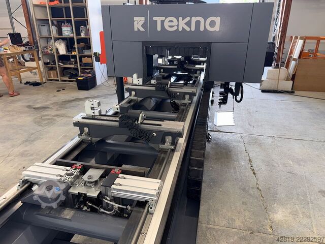 4-osé CNC obráběcí centrum Tekna TKE 944-7