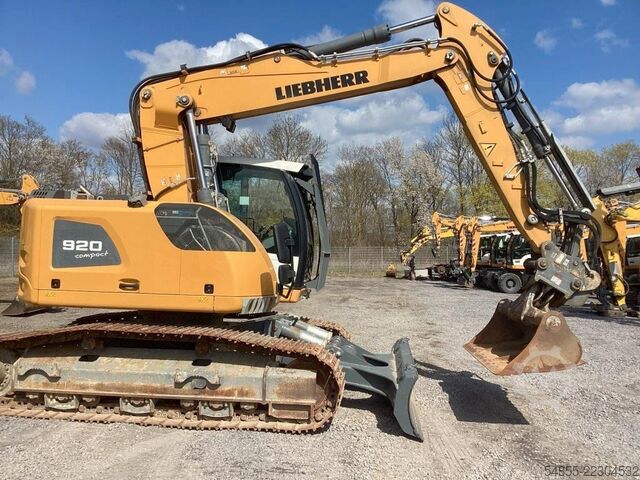 Rupsgraver LIEBHERR R920 Compact