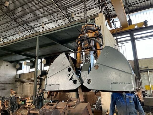 Overig LIEBHERR GM8 mit geteilten Schalenträger / 600mm