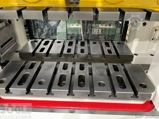 Automatische ponsmachine BRUDERER BSTA  250-75B, BBV 190