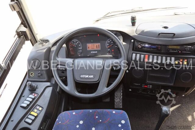 Minibus Otokar Navigo U / 7.8m  / Lift / Manual / Airco