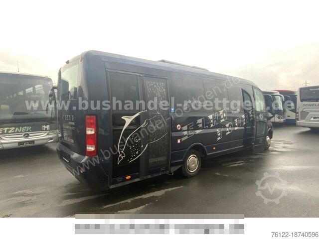 Minibus IVECO Irisbus 70C17 / Rosero