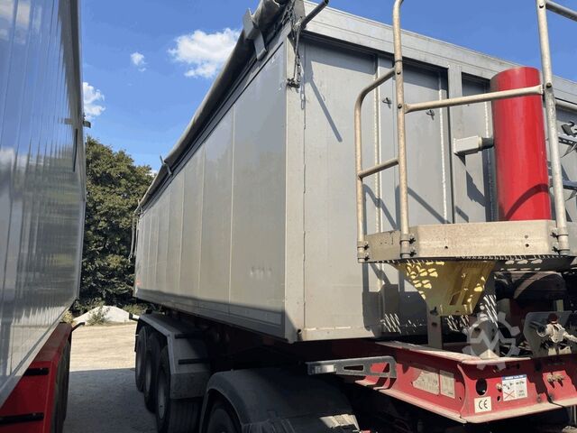 Kippers oplegger Langendorf SKA 24/30  Mulde thermoisoliert mit Bodenisolierung unter dem Muldenboden