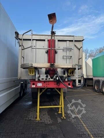 Kippers oplegger Langendorf SKA 24/30  Mulde thermoisoliert mit Bodenisolierung unter dem Muldenboden