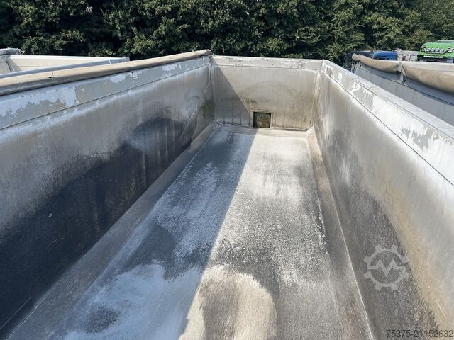 Kippers oplegger Langendorf SKA 24/30  Mulde thermoisoliert mit Bodenisolierung unter dem Muldenboden