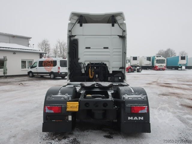 Standardowy ciągnik siodłowy MAN 18.460 TGX XLX Intarder Alcoa TV Mikrowel Unfall