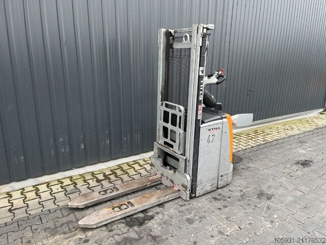 Stand-on gaffeltruck Still EXV-SF16l