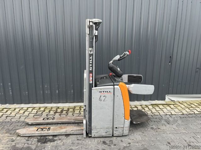 Stand-on gaffeltruck Still EXV-SF16l