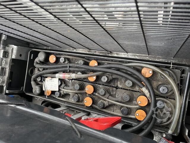 Stand-on gaffeltruck Still EXV-SF16l