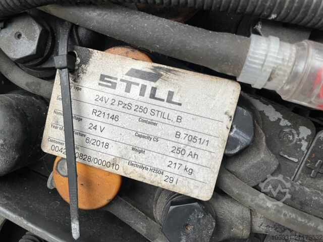 Stand-on gaffeltruck Still EXV-SF16l