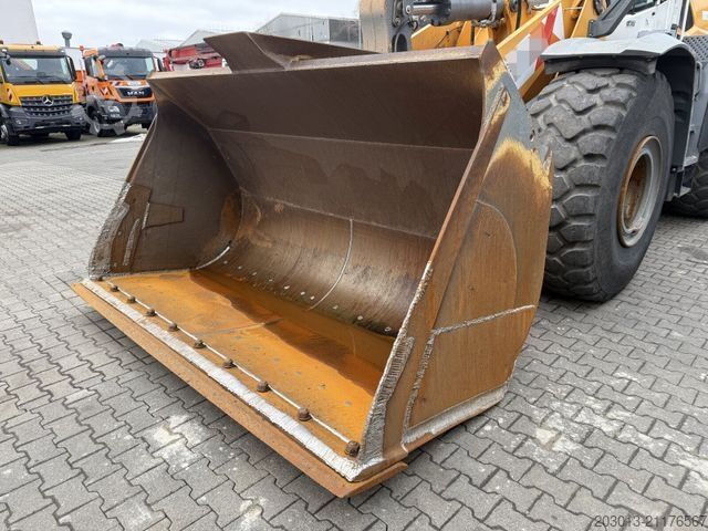 Hjullæsser LIEBHERR L566 XPower Radlader 27,5 Ton *11.900 h *Waage