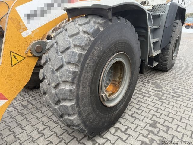 Hjullæsser LIEBHERR L566 XPower Radlader 27,5 Ton *11.900 h *Waage