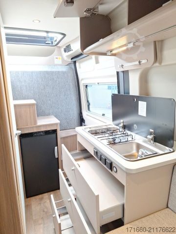 Lakóautó CARADO pro CV 541