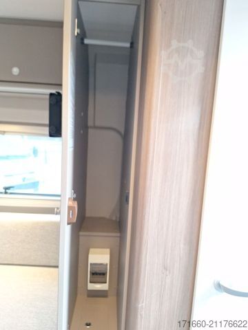 Lakóautó CARADO pro CV 541